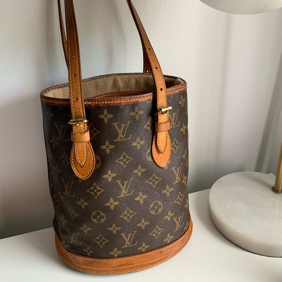 Louis Vuitton Handbags - Authentic Louis Vuitton bag 😍